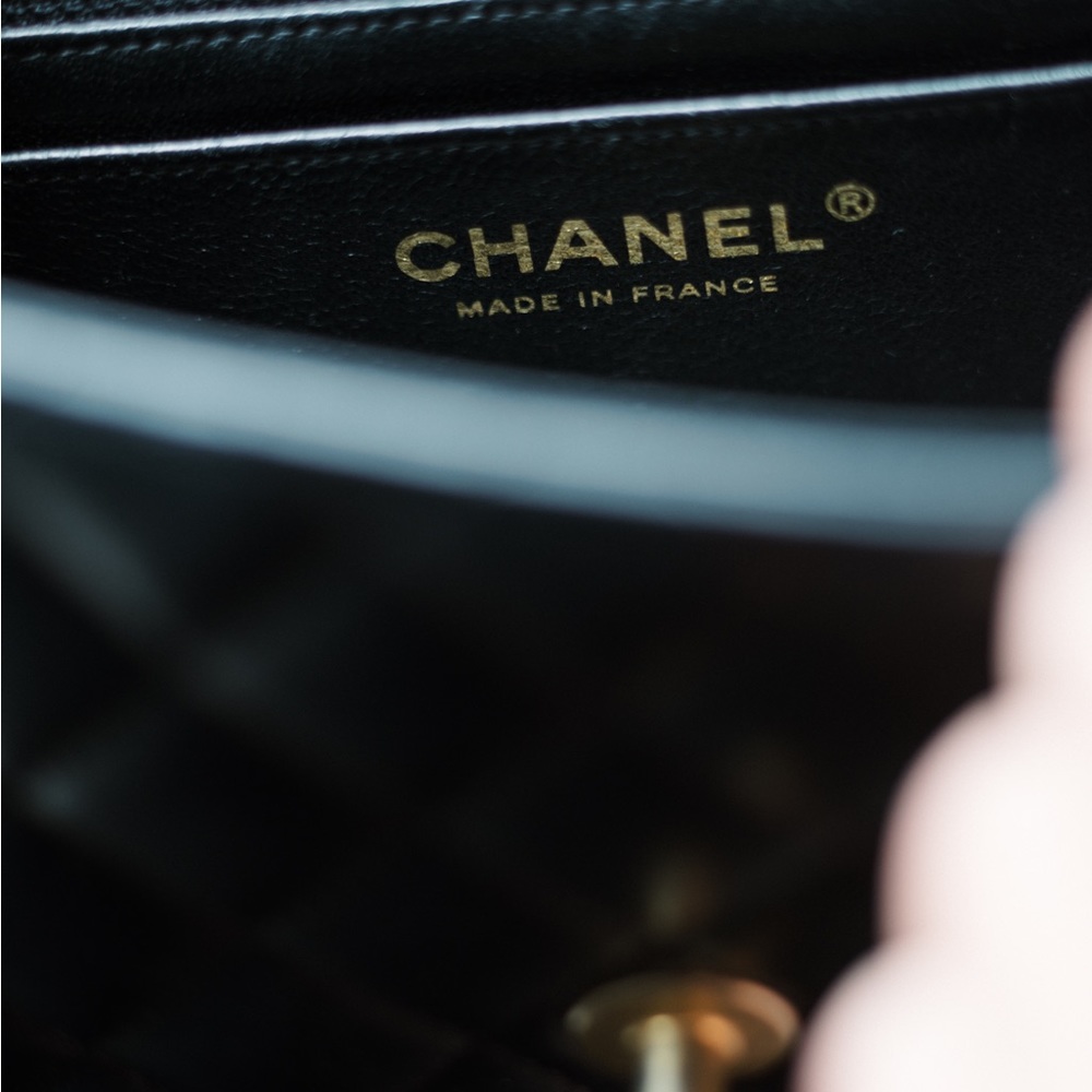 2019 Chanel Mini Classic Flap Black Lambskin LG Hardware - Picture 4 of 7